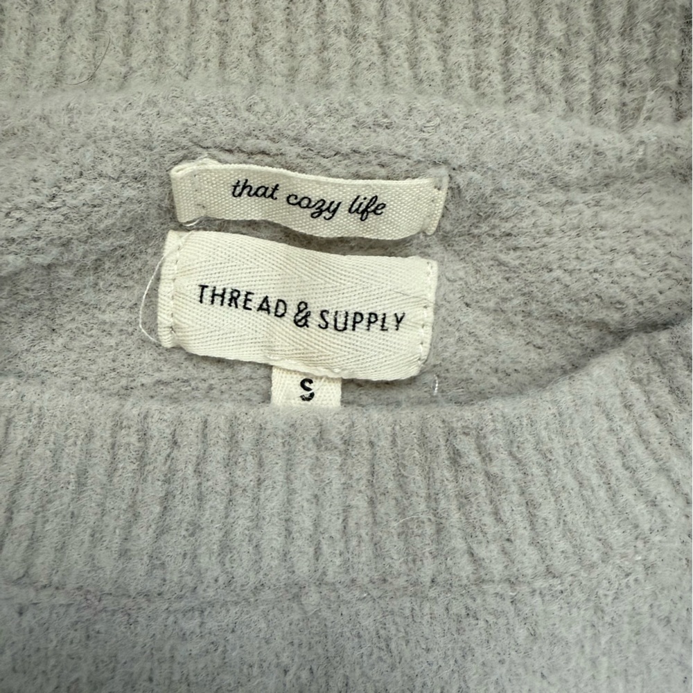 Thread & Supply Michigan Gray Dorm Stretchy Cozy Vintage Vibes Women’s Sweater - Picture 2 of 6